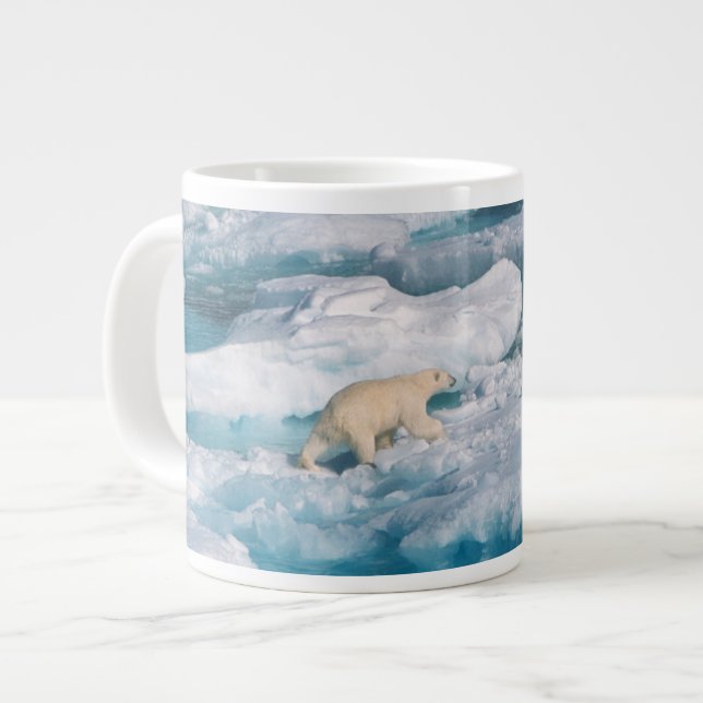 Caneca De Café Grande Urso Polar caminhando no Mar (Frente Esquerda)