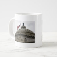 US Capitol Building with American Flag - Leste
