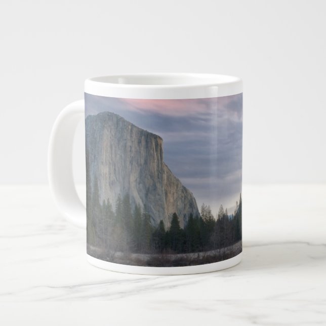 Caneca De Café Grande Vale do Yosemite (Frente Esquerda)
