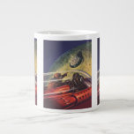 Caneca De Café Grande Vintage Science Fiction, Futurística City on Moon<br><div class="desc">Imagem de viagem de ilustração venenosa e ficção científica de transporte apresentando um clássico livro em quadrinhos retrô sci fi espaço e imagem planetária de astronautas ou aliens viajando em uma espaçonave voando sobre uma metrópole futurista na lua.</div>