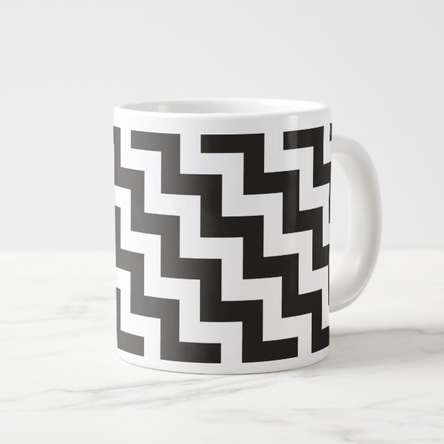 Caneca De Café Grande Zigzags Jumbo Mug, Black and White Chevrons (Frente Esquerda)
