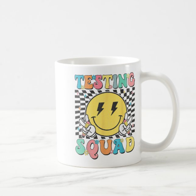 Caneca De Café Groovy Test Day Testing Squad Motivation Teacher S (Direita)