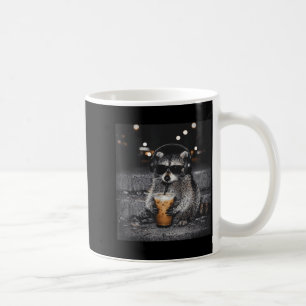 Caneca De Café Guaxinim bebendo café gelado meme engraçado de ani