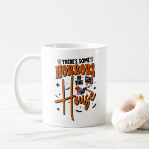 Caneca De Café Há alguns horrores neste Dia de as Bruxas engraçad