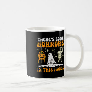 Caneca De Café Há alguns horrores neste Dia de as Bruxas engraçad