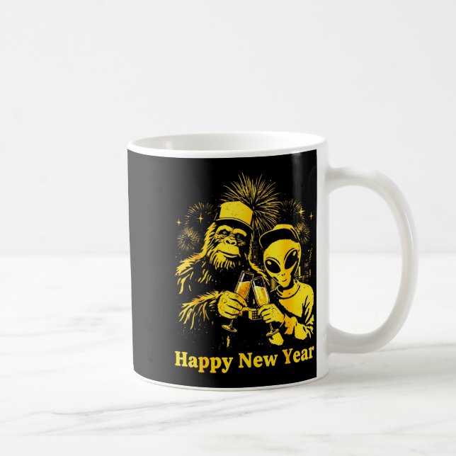Caneca De Café Happy New Year 2026 Bigfoot Alien Lovers New Years (Direita)