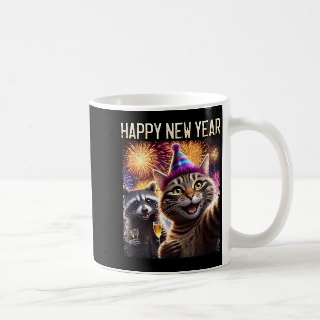 Caneca De Café Happy New Year 2026 Cute Cat Raccoon Celebration  (Direita)