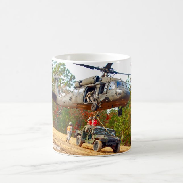 CANECA DE CAFÉ HAWK PRETO UH-60M (Centro)