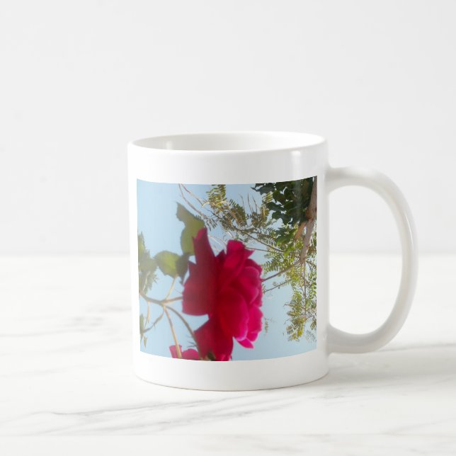 Caneca De Café Heavenly Bloom: Um Rosa Contra o Céu (Direita)