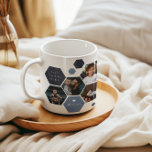 Caneca De Café Hexágono Geométrico | Dia de os pais de Fotografia<br><div class="desc">4 colagem fotográfica enquadrada em uma moderna forma de melada e blues contrastantes com sua escolha de personalização. Personalize com sua mensagem personalizada em letras brancas. Todas as cores podem ser alteradas. Estes são presentes perfeitos para qualquer pai. Um presente que ele vai tesourar durante toda a vida! Pode ser...</div>