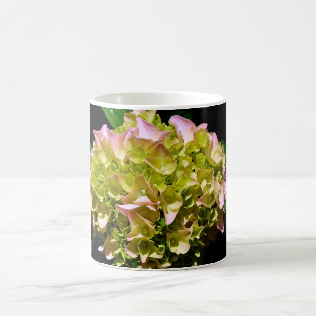 Caneca De Café Hídrangas florais cor-de-rosa-verde-esverdeado Ele (Centro)