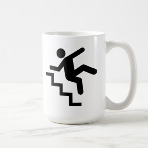 Caneca De Café Homem que cai para baixo as escadas