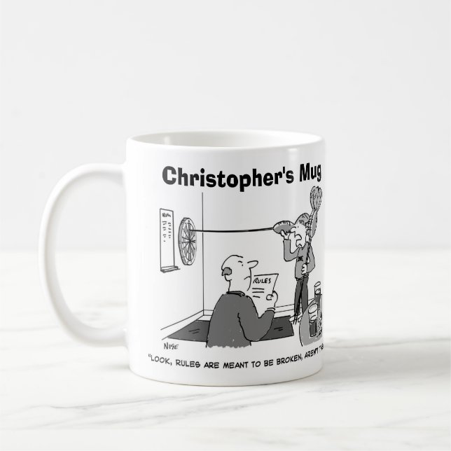 Caneca De Café Homem trapaceando no jogo de dardos Personalize co (Esquerda)