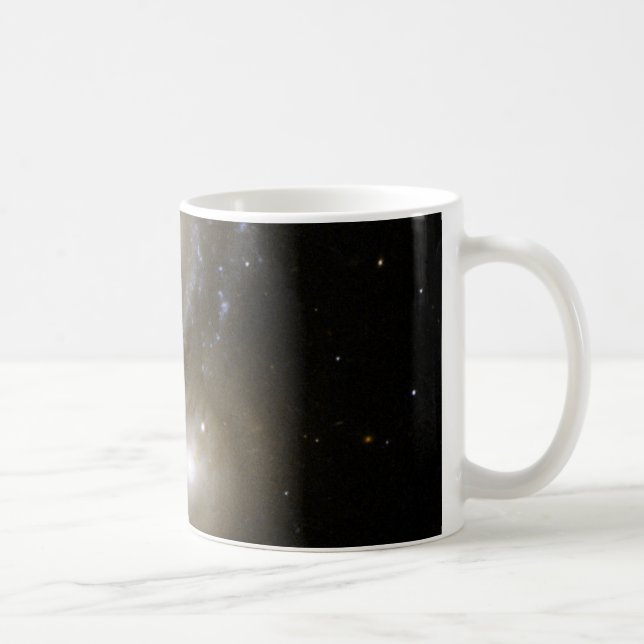 Caneca De Café Hubble Interagindo Galáxia AM 0500-620 (Direita)