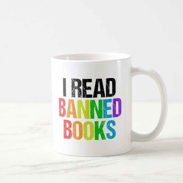 Caneca De Café I Read Banned Books Rainbow (Direita)