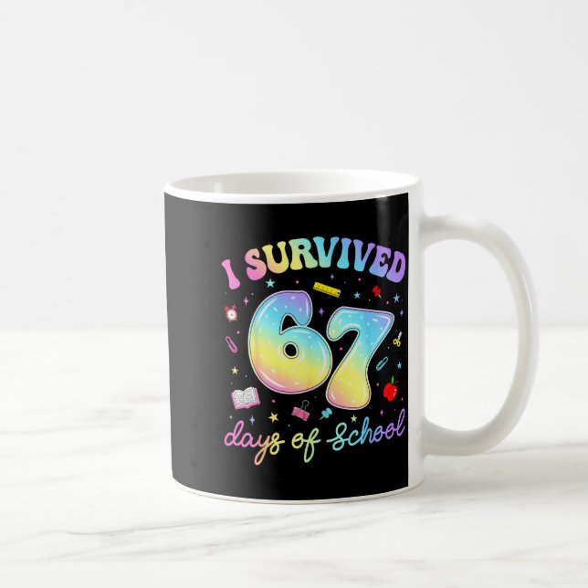 Caneca De Café I Survived 67 Days Of School Funny Meme Teacher St (Direita)