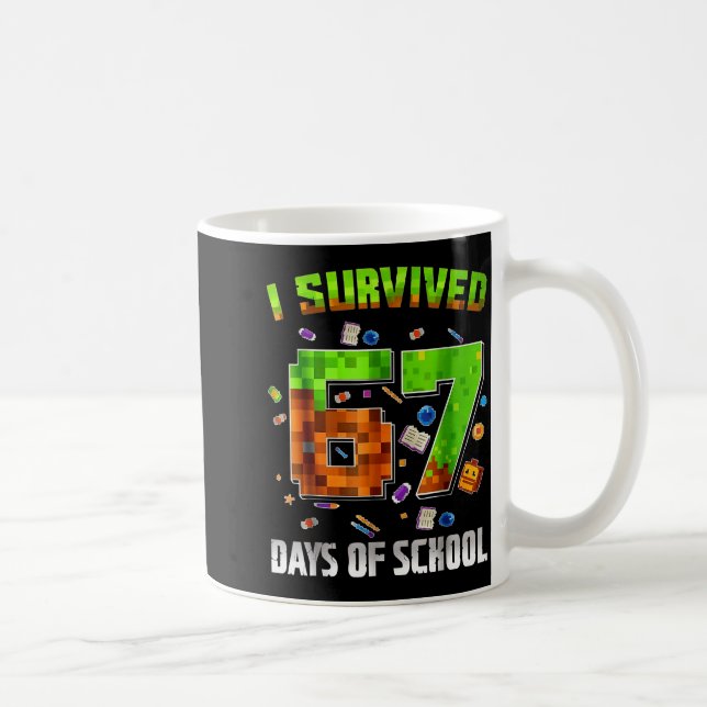 Caneca De Café I Survived 67 Days Of School Funny Meme Teacher St (Direita)