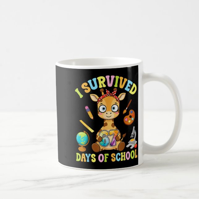 Caneca De Café I Survived Six Seven Days Of School Cute Giraffe S (Direita)