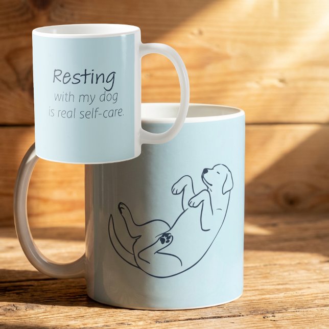 Caneca De Café Ice Blue Labrador Dog Mom – Resting with My Dog (Criador carregado)