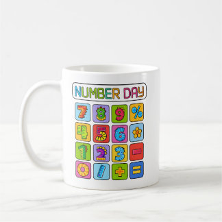 Caneca De Café Ícones de Matemática do Dia dos Números Design de 
