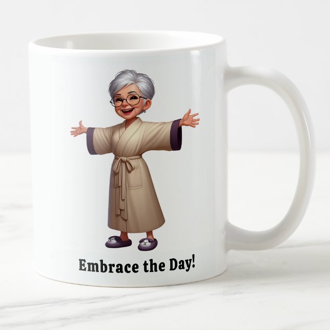 Caneca De Café Idoso Alegre em um Robe Aconchegante (Criador carregado)