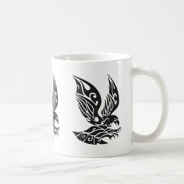 Caneca De Café Ilustração de Águia Tribal Negra (Direita)