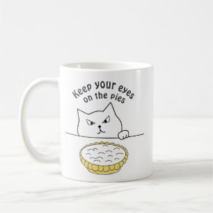 Caneca De Café Ilustração de gato engraçado e furtivo após torta 