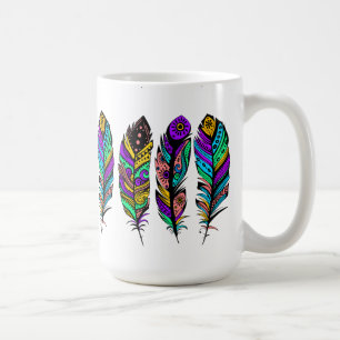 Caneca De Café Ilustração de penas tribais com cores brilhantes