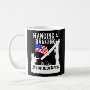 Caneca De Café Ironários Sindicais Prendendo Bandeira Americana