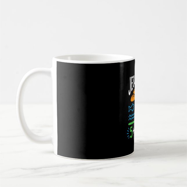 Caneca De Café Jesus matemática 2 peixes 5 pães alimenta os 5000  (Esquerda)