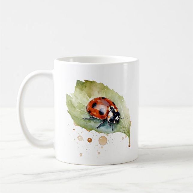 Caneca De Café Joaninha Sortuda na Folha (Esquerda)