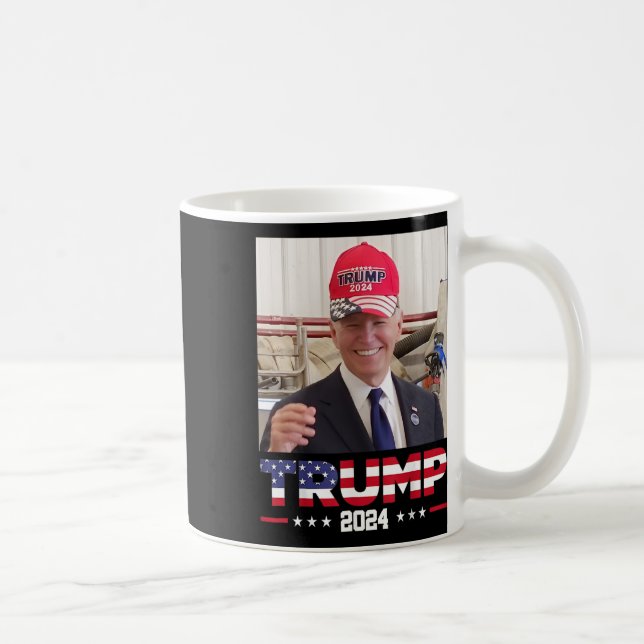 Caneca De Café Joe Biden Vestindo Um Chapéu De Trump (Direita)
