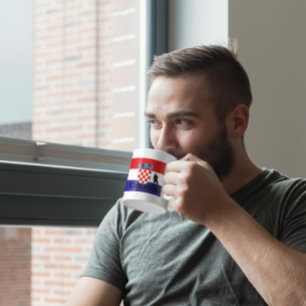 Caneca De Café Jogador de futebol croata usando ponto como bola