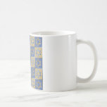 Caneca De Café Judaica Star De David Metal Dourado Azul<br><div class="desc">Você está vendo a coleção de Design Lee Hiller. Roupa,  Ofertas e Coleções Lee Hiller Fotografia ou Coleção de Arte Digital. Você pode ver sua fotografia da Nature em http://HikeOurPlanet.com/ e seguir seu blog de caminhada no Hot Primavera National Park.</div>