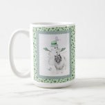 Caneca De Café Keeshond Christmas Snowman Pinting Art<br><div class="desc">Retrato original de Cachorro Snowman de Natal Keeshond. Especializamo-nos em arte original engraçada e engraçada. Comprar isto para si próprio ou como um presente excelente para os teus amigos de Keeshond. Seja criativo - clique em PERSONALIZAR para adicionar/remover/alterar texto, redimensionar a imagem, alterar as cores ou qualquer outra coisa que...</div>