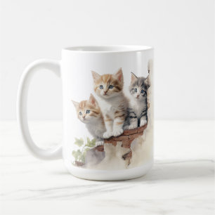 CANECA DE CAFÉ KITTENS DE FLUFFY ADORÁVEIS NA PAREDE DE BRICK