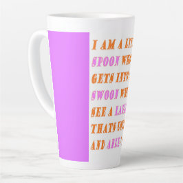 Caneca De Café Latte A Colher Apaixona-Se Pela Escada