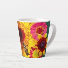 Caneca De Café Latte A latte cup of colorful flower and bee fun. 