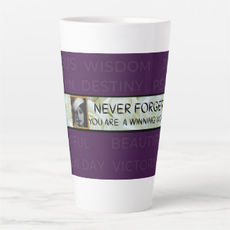 Caneca De Café Latte A Mulher vencedora Jumble Mug