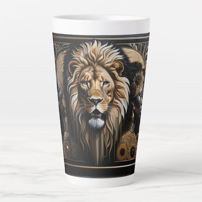 Caneca De Café Latte Afrofuturismo do casal com um leão (Frente)