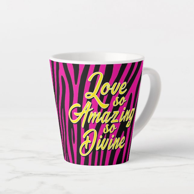 Caneca De Café Latte Amor Tão Incrível (Ângulo direito)