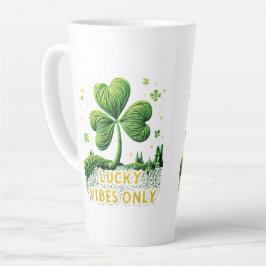Caneca De Café Latte Apenas Vibrações Sortudas Fio de Clover Dia de São