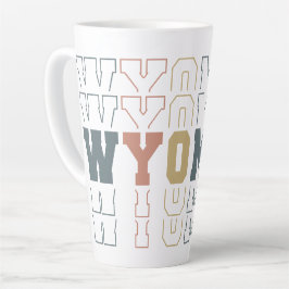 Caneca De Café Latte Arte com Palavras Empilhadas de Wyoming