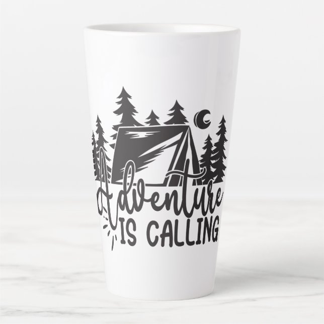 Caneca De Café Latte Aventura Está Chamando (Frente)