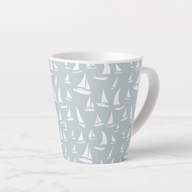 Caneca De Café Latte Barcos à vela brancos e aves marinhas em azul páli (Ângulo direito)