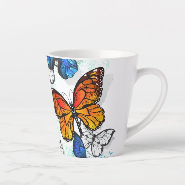 Caneca De Café Latte Borboletas voadoras Morpho e Monarca (Direita)