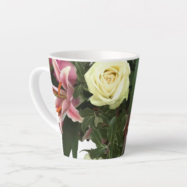 Caneca De Café Latte Buquê do Dia das Mães (Ângulo esquerdo)
