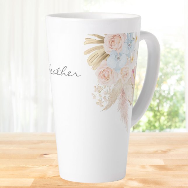 Caneca De Café Latte Buquê Floral Tropical Bonito Monogramado (Criador carregado)