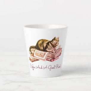 Caneca De Café Latte Café E Um Gato Bem Lido Deitado Na Pilha De Livro