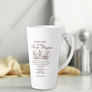 Caneca De Café Latte Caminhada por Faith 2 Corinthians Escritura Floral